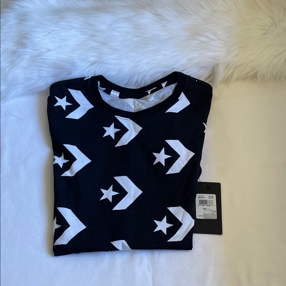 Converse All Star Boys Black and White T- Shirt Size Large.NWT.